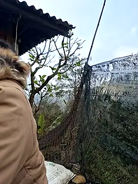 Snapshot of helenzz chatting on 12/18/25, 01:33 helenzz online show from 12/18/25, 01:33