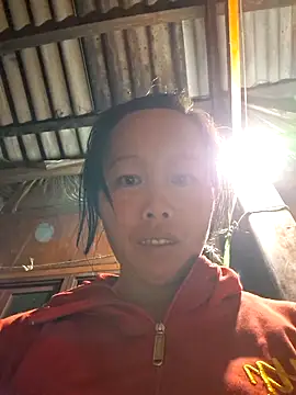 Snapshot of helenzz chatting on 11/16/25, 11:59 helenzz online show from 11/16/25, 11:59