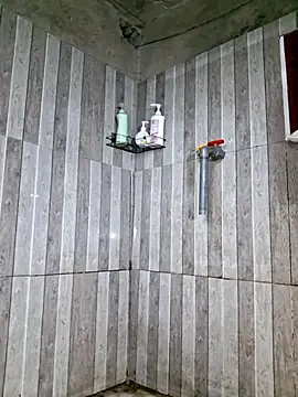 Snapshot of helenzz chatting on 11/10/25, 10:48 helenzz online show from 11/10/25, 10:48