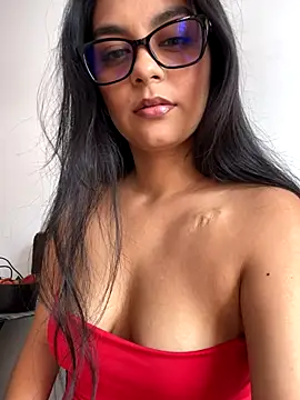 Selene Wings22 online show from 10/31/25, 05:53