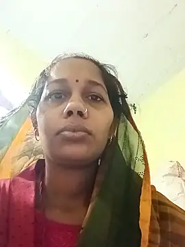 Snapshot of Rupali_ji chatting on 02/04/26, 10:05 Rupali ji online show from 02/04/26, 10:05