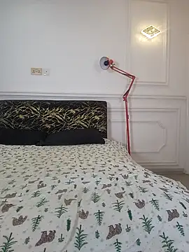 Zola Nooryi online show from 02/08/26, 08:28