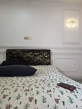 Zola Nooryi online show from 02/13/26, 12:43