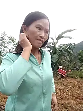 Snapshot of abigail-00 chatting on 11/16/25, 01:10 abigail-00 online show from 11/16/25, 01:10