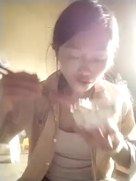 Snapshot of abigail-00 chatting on 11/02/25, 04:39 abigail-00 online show from 11/02/25, 04:39