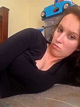 brunettebabexo3 online show from 02/12/26, 06:29