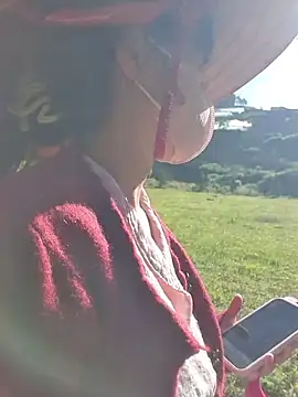 Helen-Tran online show from 11/26/25, 01:16