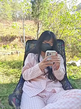 Helen-Tran online show from 02/05/26, 01:23