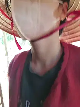 Helen-Tran online show from 12/17/25, 01:43