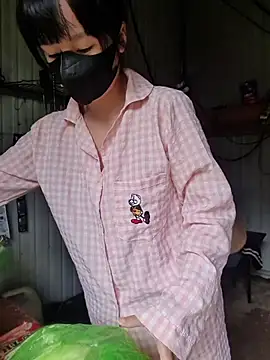 Helen-Tran online show from 11/20/25, 02:34