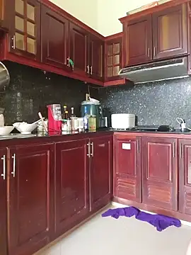 Helen-Tran online show from 10/12/25, 01:40