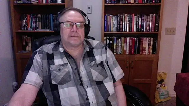 Vinyl22xh online show from 05/11/26, 01:18