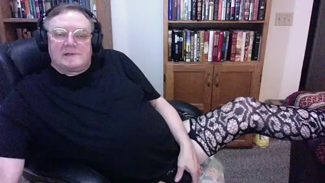 Vinyl22xh online show from 05/24/26, 05:40