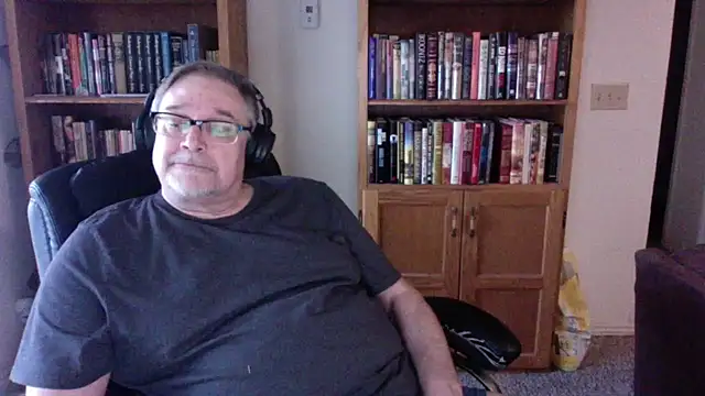 Vinyl22xh online show from 04/20/26, 11:28