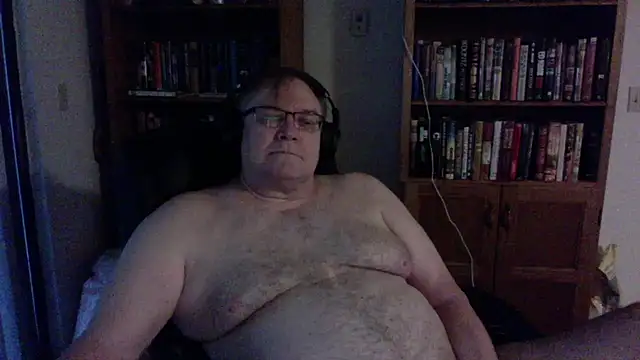Snapshot of Vinyl22@xh chatting on 06/11/26, 01:16 Vinyl22xh online show from 06/11/26, 01:16