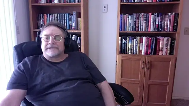 Vinyl22xh online show from 04/04/26, 03:07