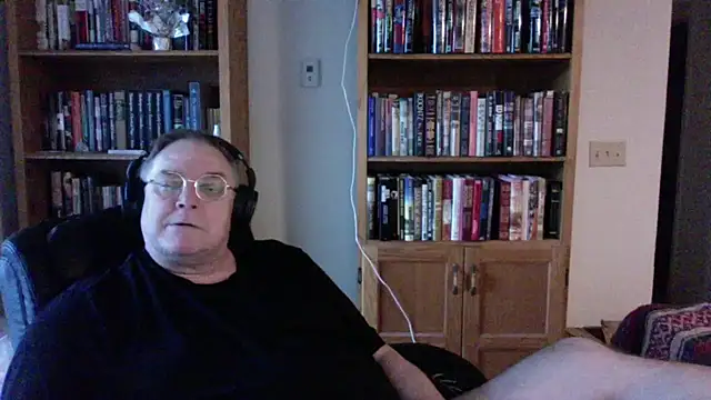 Vinyl22xh online show from 05/26/26, 12:31