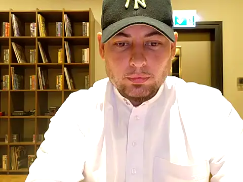 Snapshot of maximus888A chatting on 09/25/25, 03:07 maximus888A online show from 09/25/25, 03:07