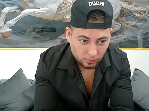 Snapshot of maximus888A chatting on 10/07/25, 04:35 maximus888A online show from 10/07/25, 04:35