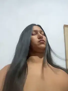 graziele00 online show from 10/07/25, 03:40