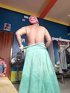 reya743 online show from 04/01/26, 02:13