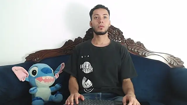 Snapshot of aroncooper1 chatting on 01/07/26, 03:55 aroncooper1 online show from 01/07/26, 03:55