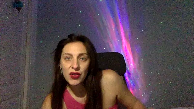 Snapshot of Myronell chatting on 10/05/25, 12:18 Myronell online show from 10/05/25, 12:18
