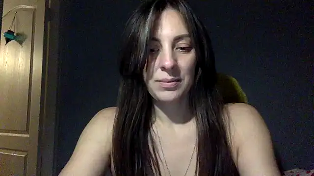 Snapshot of Myronell chatting on 10/17/25, 02:30 Myronell online show from 10/17/25, 02:30