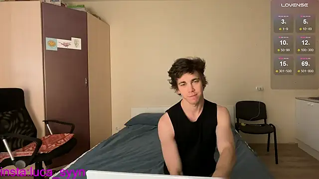 luca syn online show from 10/01/25, 01:37