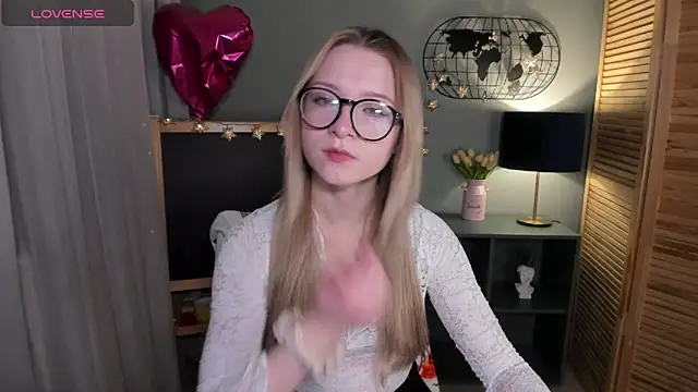 elliupp online show from 10/15/25, 08:22