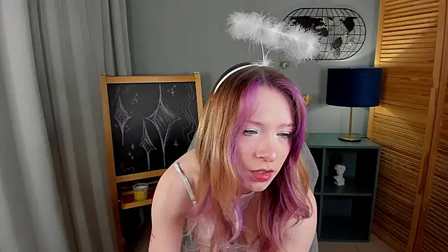 elliupp online show from 03/18/26, 04:08