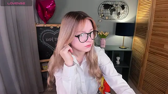 elliupp online show from 10/05/25, 01:29