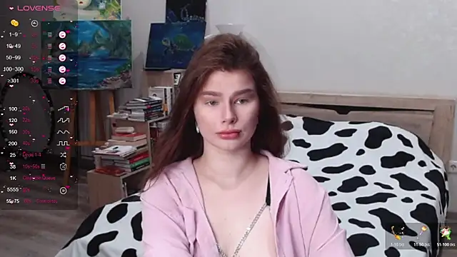 Snapshot of bbJ_one chatting on 12/22/25, 12:44 bbJ one online show from 12/22/25, 12:44