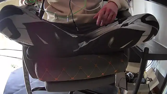 Snapshot of northboy91 chatting on 12/16/25, 01:48 northboy91 online show from 12/16/25, 01:48