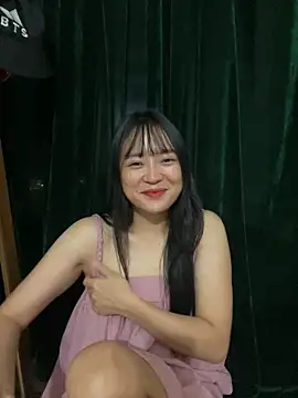 Snapshot of Be_xinh chatting on 09/28/25, 04:25 Be xinh online show from 09/28/25, 04:25