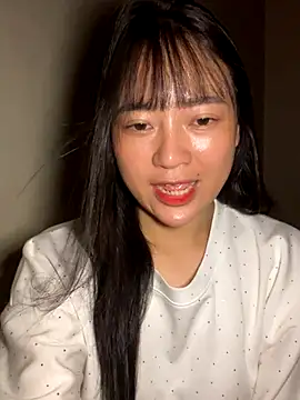 Snapshot of Be_xinh chatting on 09/27/25, 04:13 Be xinh online show from 09/27/25, 04:13
