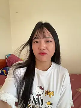 Snapshot of Be_xinh chatting on 10/16/25, 03:15 Be xinh online show from 10/16/25, 03:15