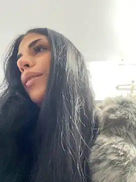 AylinHazellx online show from 10/16/25, 03:20