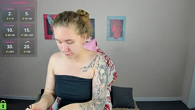 Elsie Cutties online show from 10/27/25, 01:06