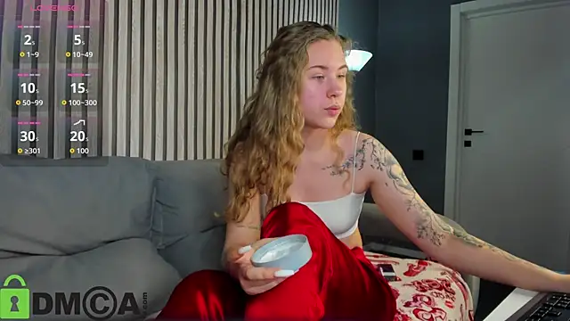 Elsie Cutties online show from 10/21/25, 01:05