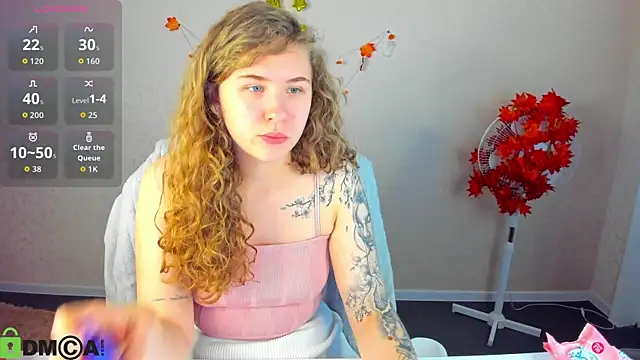 Elsie Cutties online show from 10/31/25, 01:02