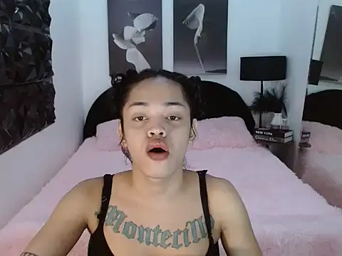 Snapshot of Yuriidelaveigne chatting on 11/09/25, 08:29 Yuriidelaveigne online show from 11/09/25, 08:29