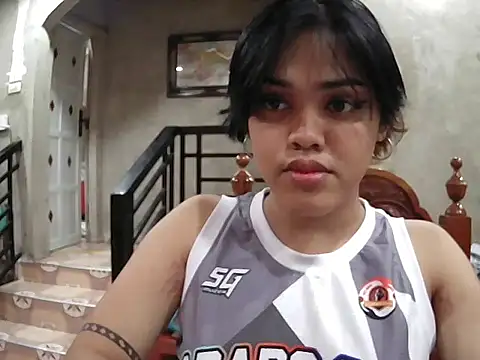 Yuriidelaveigne online show from 02/23/26, 11:44