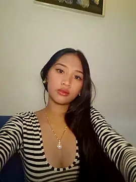 Bunny72772 online show from 10/12/25, 03:46