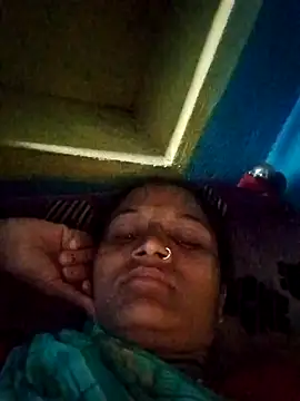 Pooja6060 online show from 10/01/25, 03:38