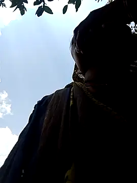 Pooja6060 online show from 10/05/25, 06:04