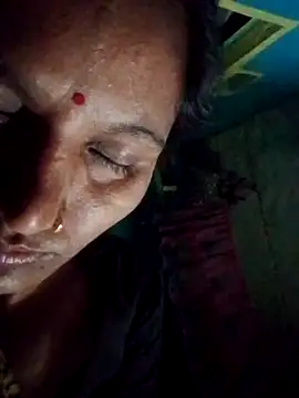 Pooja6060 online show from 10/15/25, 03:09