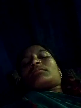 Pooja6060 online show from 10/17/25, 03:03