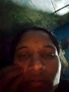 Pooja6060 online show from 10/28/25, 03:11