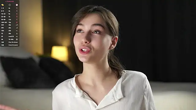 LettySlovacek online show from 11/11/25, 02:17